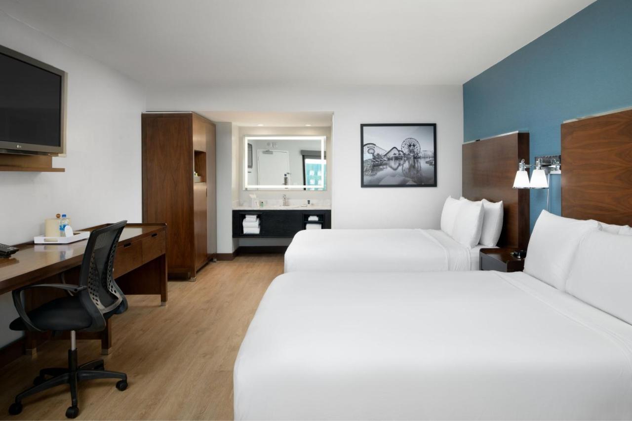 Four Points By Sheraton Anaheim Extérieur photo