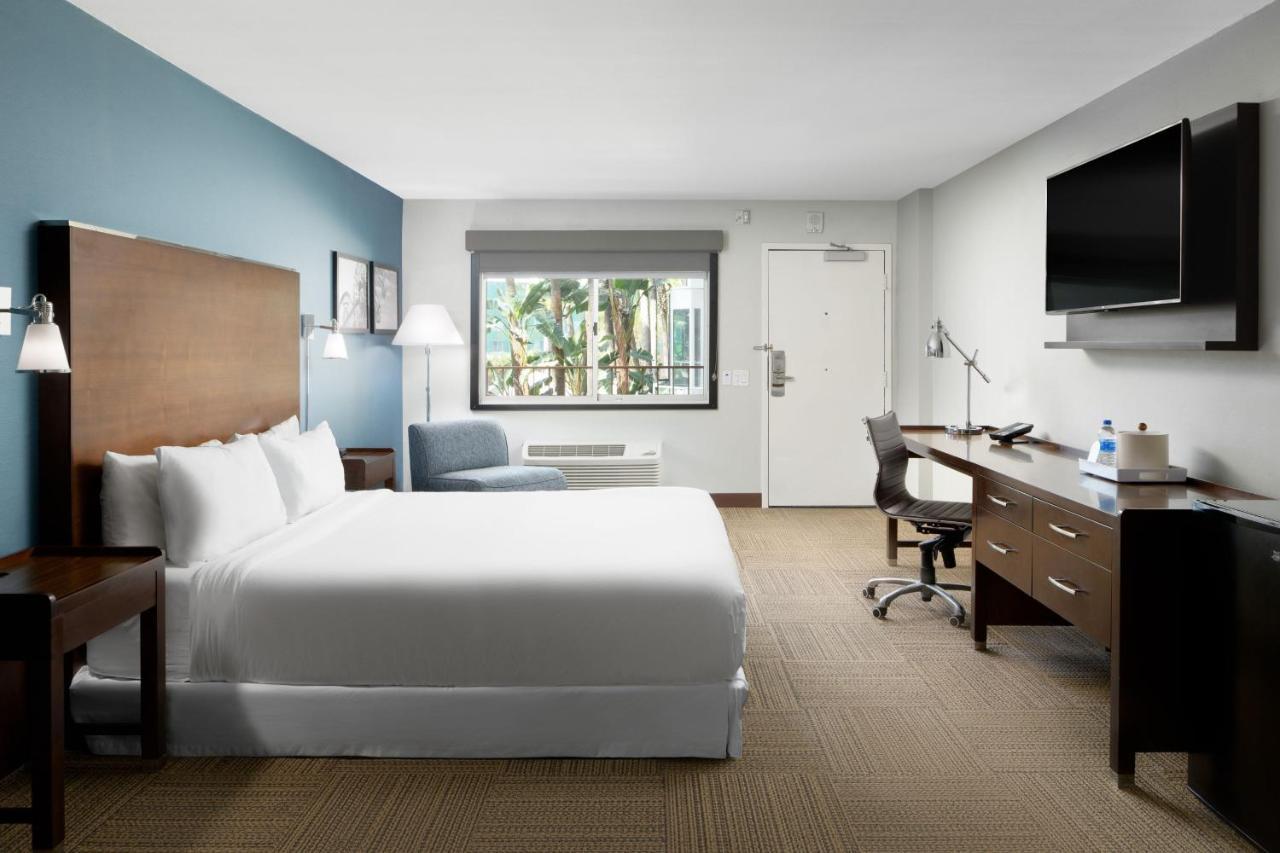 Four Points By Sheraton Anaheim Extérieur photo