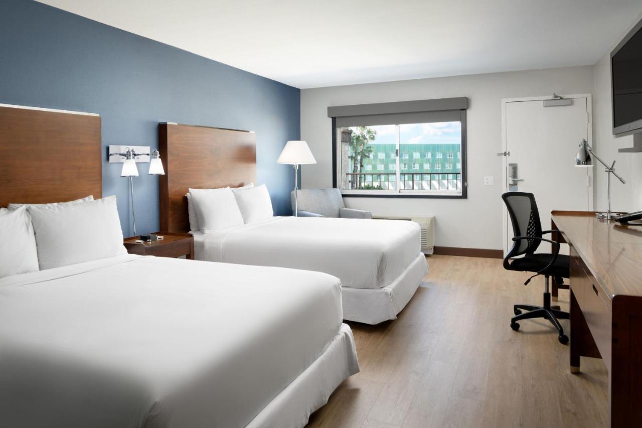 Four Points By Sheraton Anaheim Extérieur photo