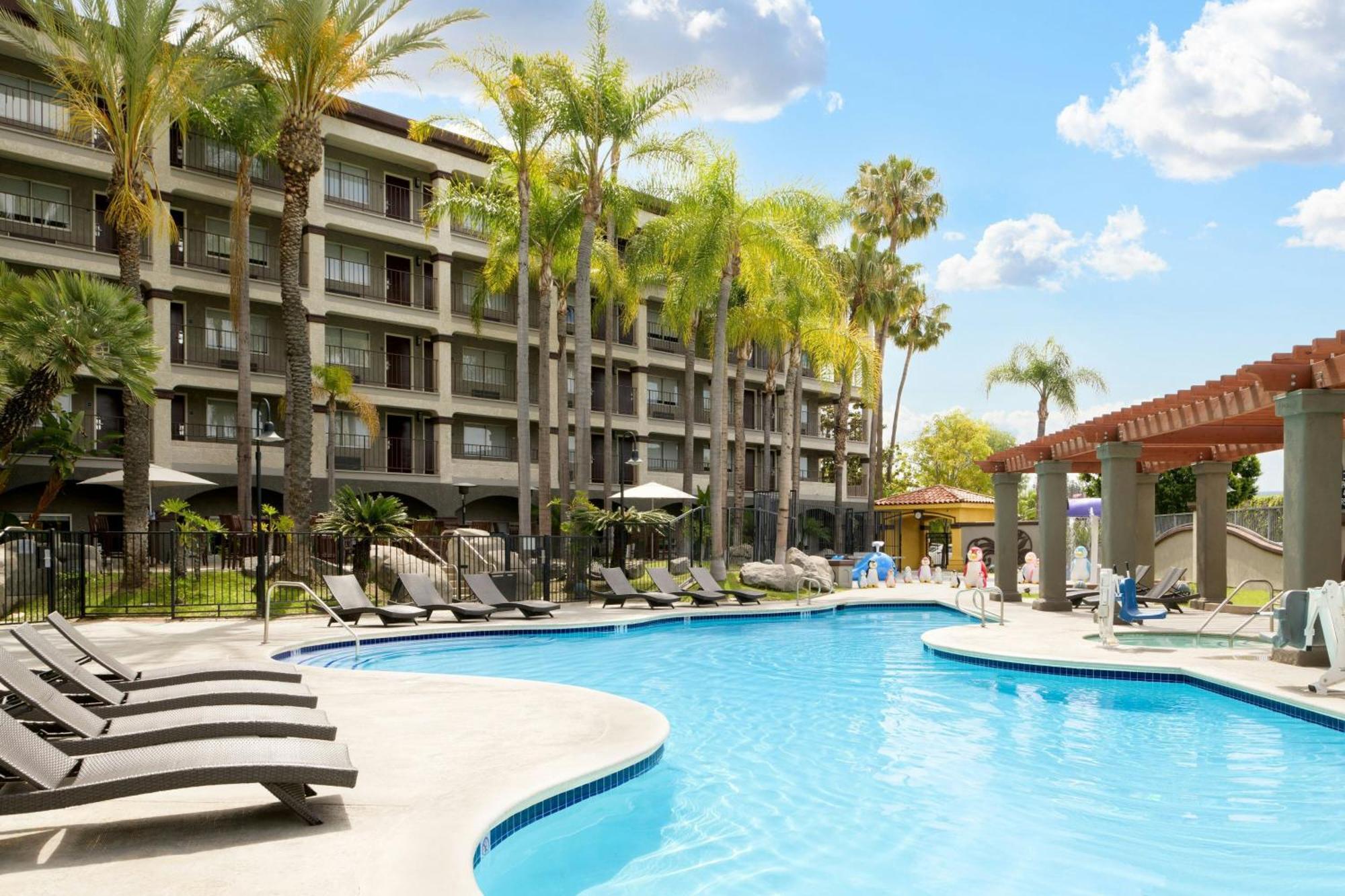Four Points By Sheraton Anaheim Extérieur photo